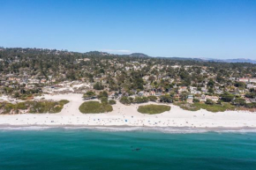 MV60 Walk to downtown Carmel Home with great internet!
